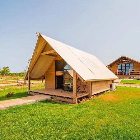 Agriglamping Munai Luxury tent